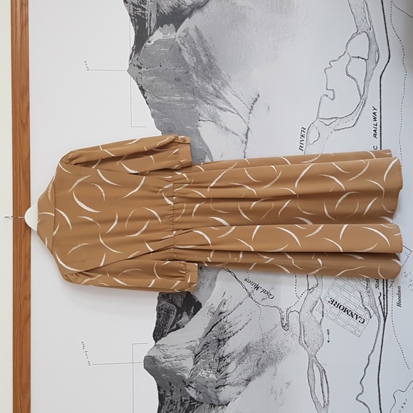 Beautiful Tan & White Patterned Vintage Midi Dress Size S - Picture 2 of 9